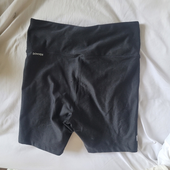 Decathlon spandex shorts - Picture 2 of 3